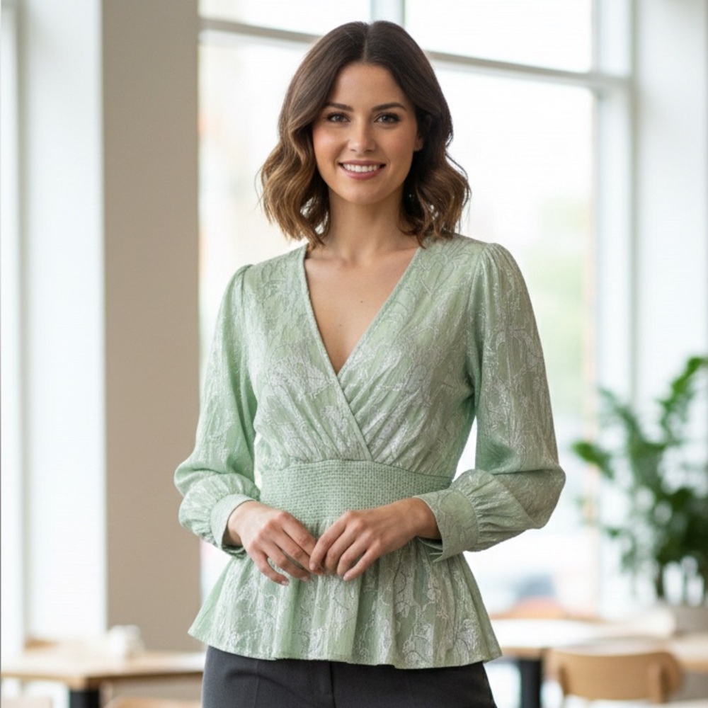 $118 Roller Rabbit Top Mint Green Metallic Jacquard V Neck Long Sleeve S